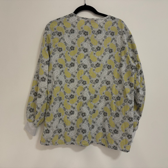 Green town small women’s scrub jacket with pockets - Picture 8 of 8